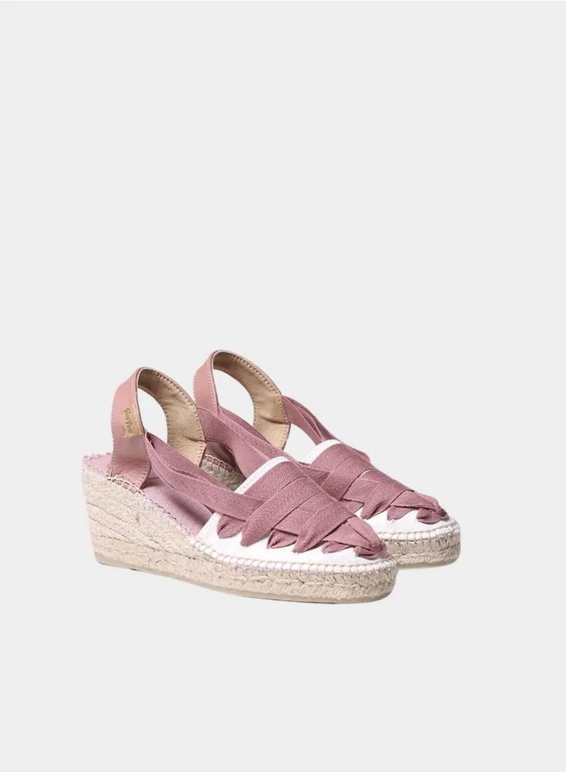 توني بونز تريسي سي يو