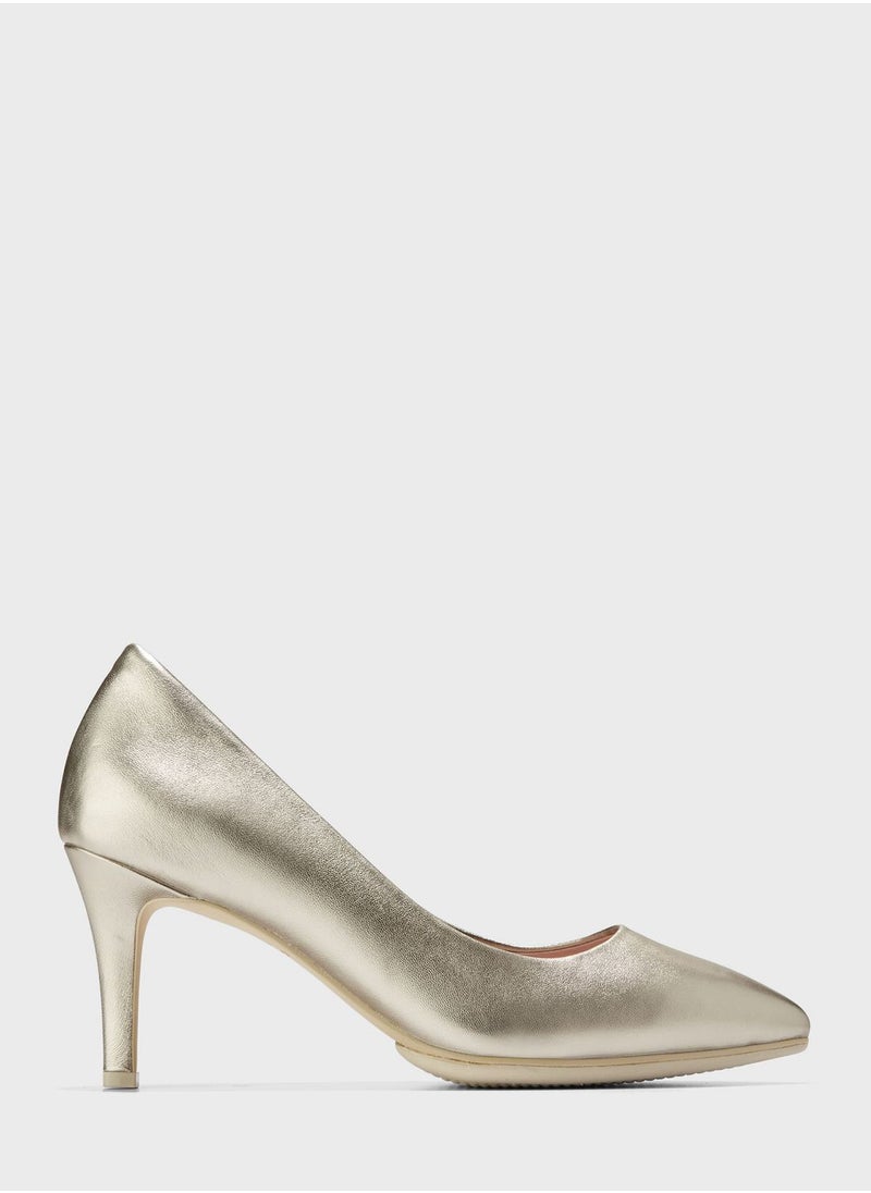 COLE HAAN - Ambtn Close Toe Mid Heel Pumps - Image 1