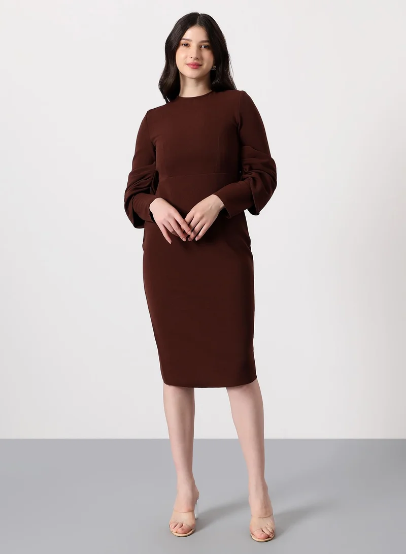 PINACOLADA  Women's Chocolate Brown Off-Shoulder Bodycon Dress | فستان نسائي | كم طويل | بنقشة سادة | طول قصير/حتى الركبة | كاجوال ويومي | طاقم الرقبة for Women | Best Price UAE