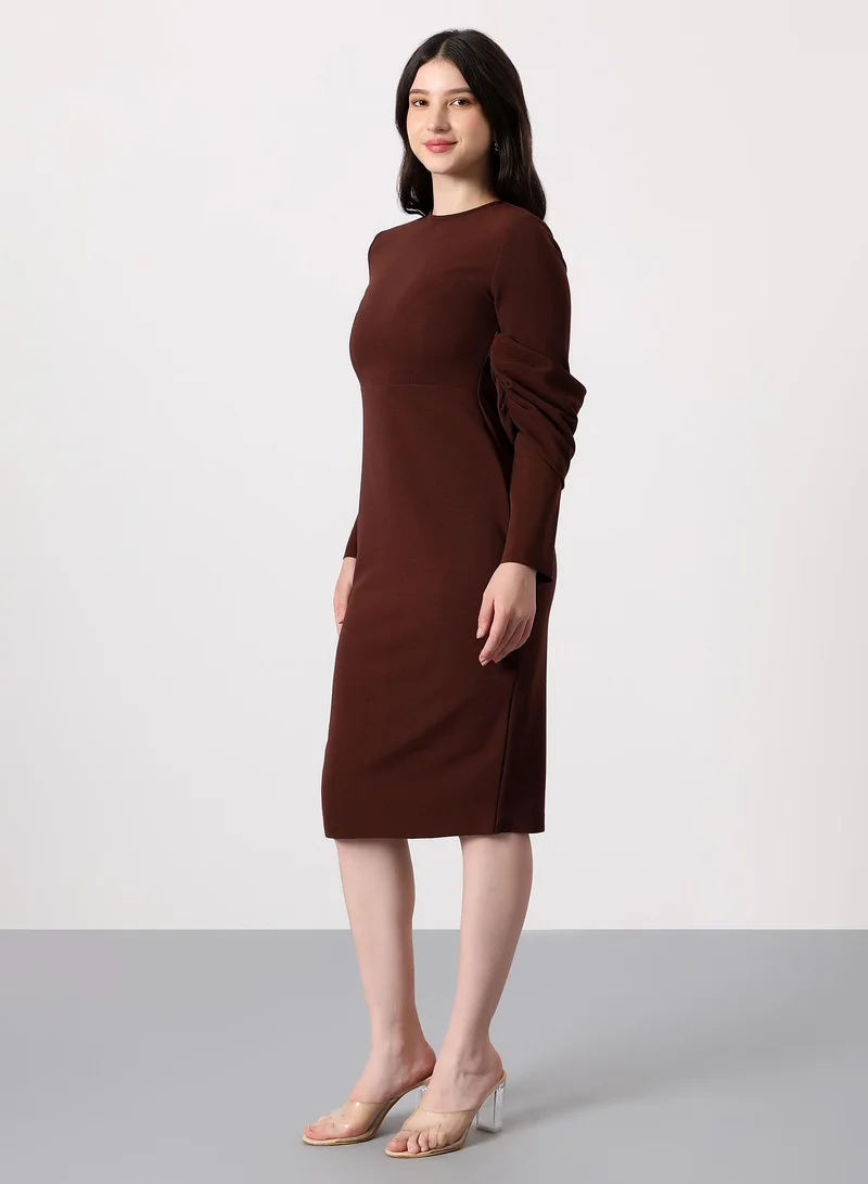 PINACOLADA  Women's Chocolate Brown Off-Shoulder Bodycon Dress | فستان نسائي | كم طويل | بنقشة سادة | طول قصير/حتى الركبة | كاجوال ويومي | طاقم الرقبة for Women | Best Price UAE