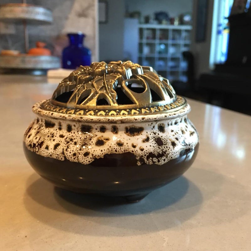 Sitong Ceramic Home Decoration Incense Sticks or Cones Burner Porcelain Incense Holder - Image 3