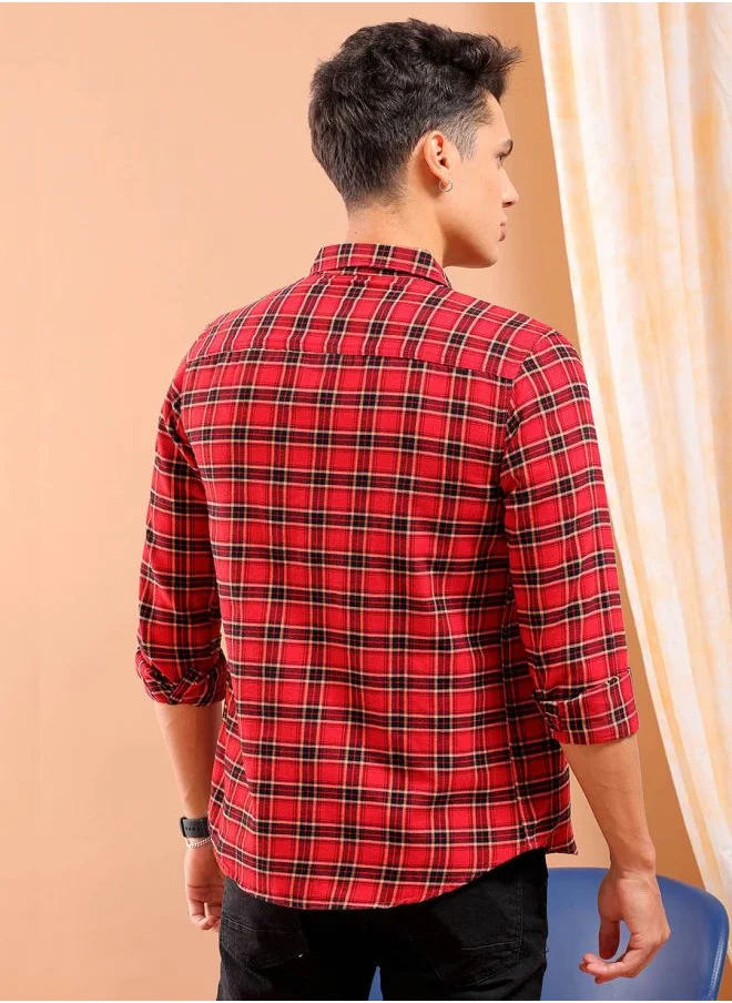 The Indian Garage Co Men Slim Fit Checkered Full Sleeves Cutaway Collar Casual Shirt