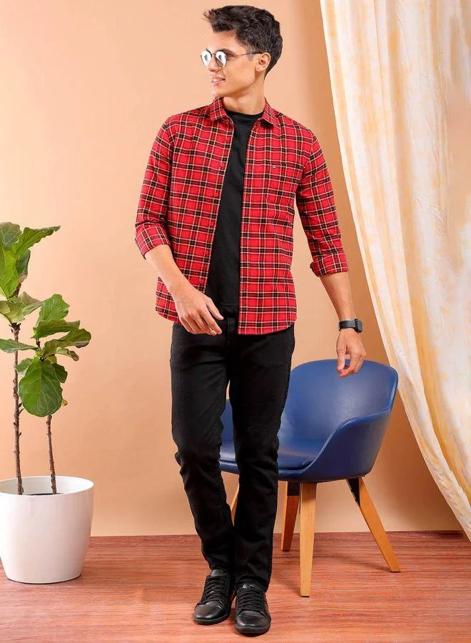 The Indian Garage Co Men Slim Fit Checkered Full Sleeves Cutaway Collar Casual Shirt