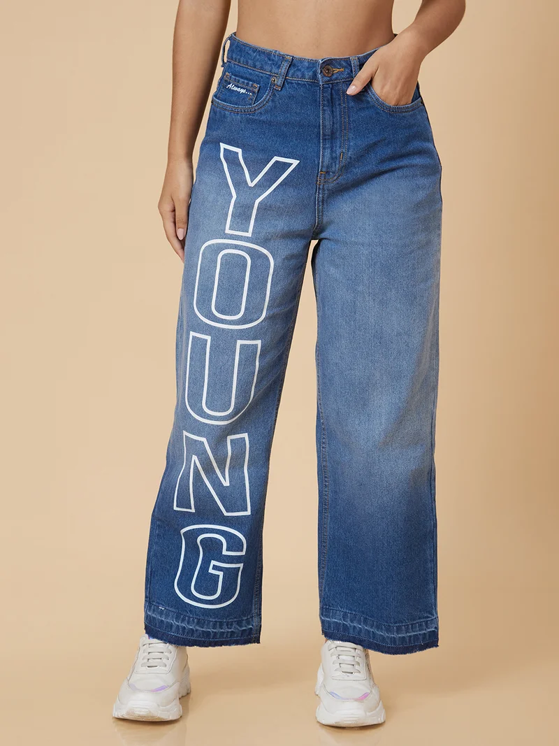 جلو باص جينز قطن أزرق نسائي مطبوع بقصة بوي فريند بخصر متوسط من جلوبس