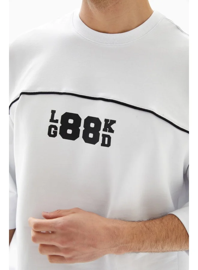 Wecre8 White "Look Good" Printed T-shirt