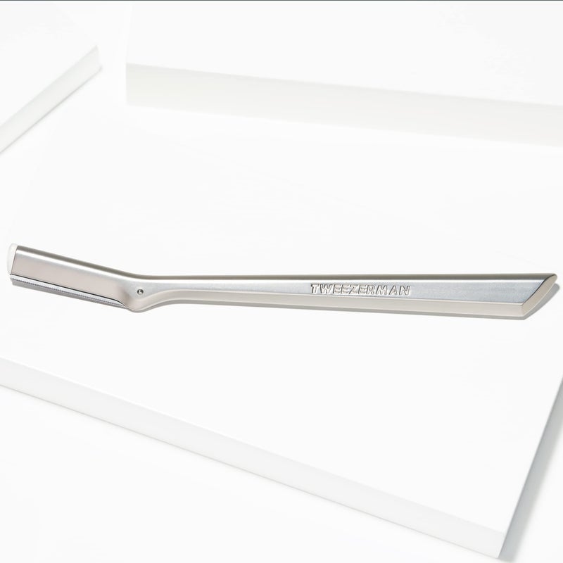 Tweezerman Stainless Steel Facial Razor - Image 4