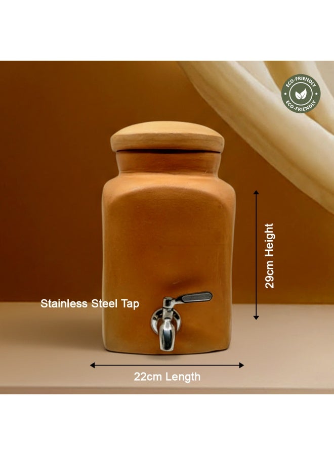 ارك موزع مياه طيني من ARK - تيراكوتا Terrapura غير مطلي | ماتكا طينية مصنوعة يدويًا بشكل مربع | مزودة بصنبور من الفولاذ المقاوم للصدأ | تبريد طبيعي | مياه قلوية | صديقة للبيئة | متوازنة الأس الهيدروجيني | سعة 4 لتر - Image 2