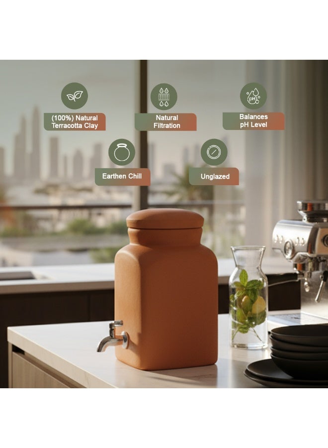 ارك موزع مياه طيني من ARK - تيراكوتا Terrapura غير مطلي | ماتكا طينية مصنوعة يدويًا بشكل مربع | مزودة بصنبور من الفولاذ المقاوم للصدأ | تبريد طبيعي | مياه قلوية | صديقة للبيئة | متوازنة الأس الهيدروجيني | سعة 4 لتر - Image 4