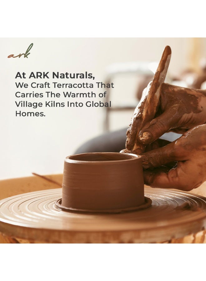 ارك موزع مياه طيني من ARK - تيراكوتا Terrapura غير مطلي | ماتكا طينية مصنوعة يدويًا بشكل مربع | مزودة بصنبور من الفولاذ المقاوم للصدأ | تبريد طبيعي | مياه قلوية | صديقة للبيئة | متوازنة الأس الهيدروجيني | سعة 4 لتر - Image 5