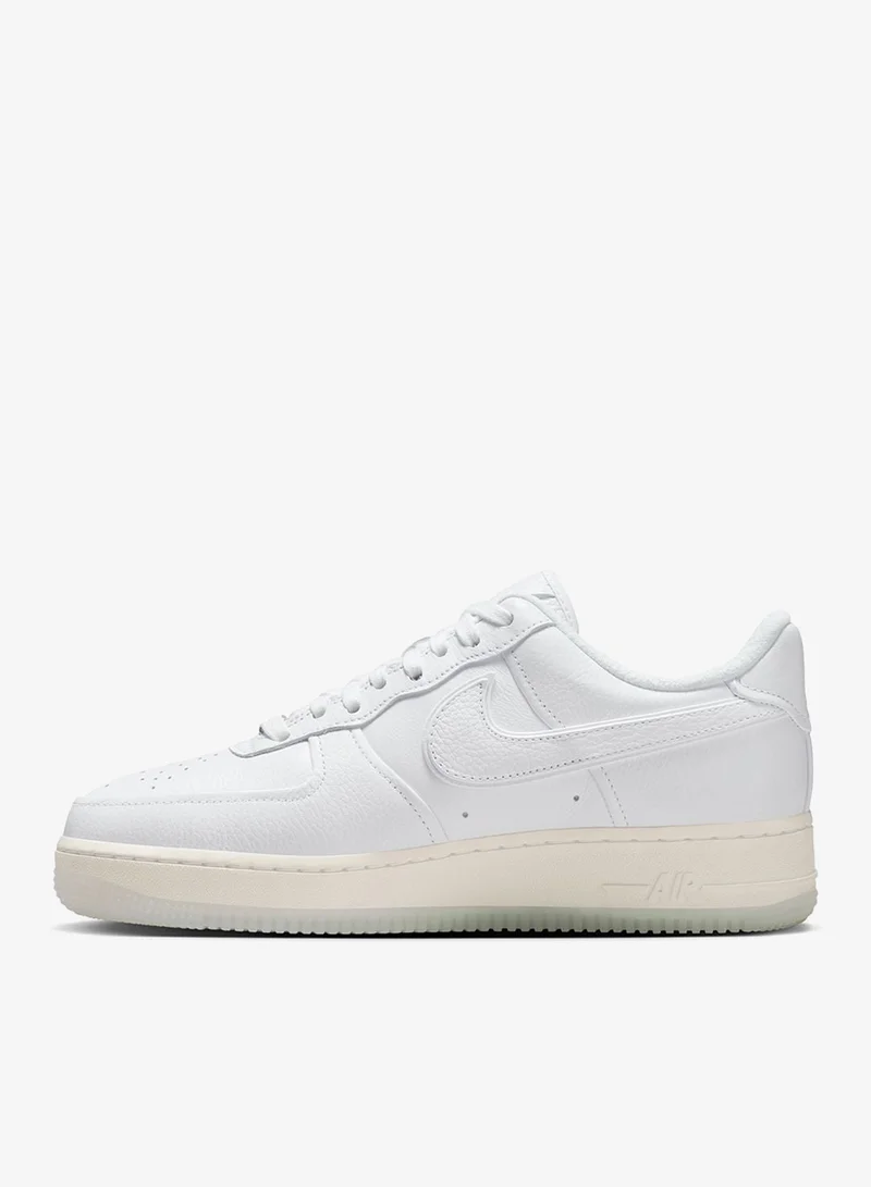 نايكي إير فورس  ' دبليو واي دبليو إس