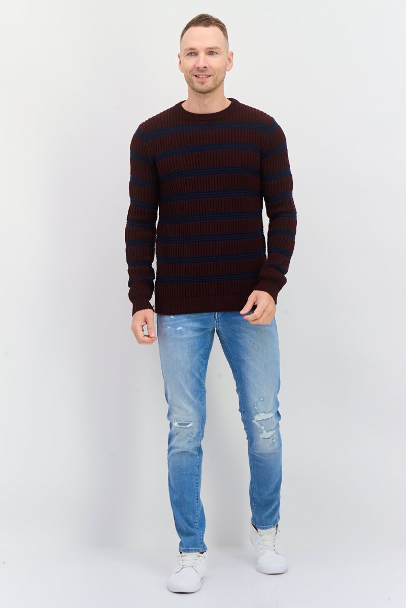 TRUSSARDI سويت شيرت تروساردي جينز للرجال بياقة دائرية وأكمام طويلة، أحمر ميرلوت - Image 4