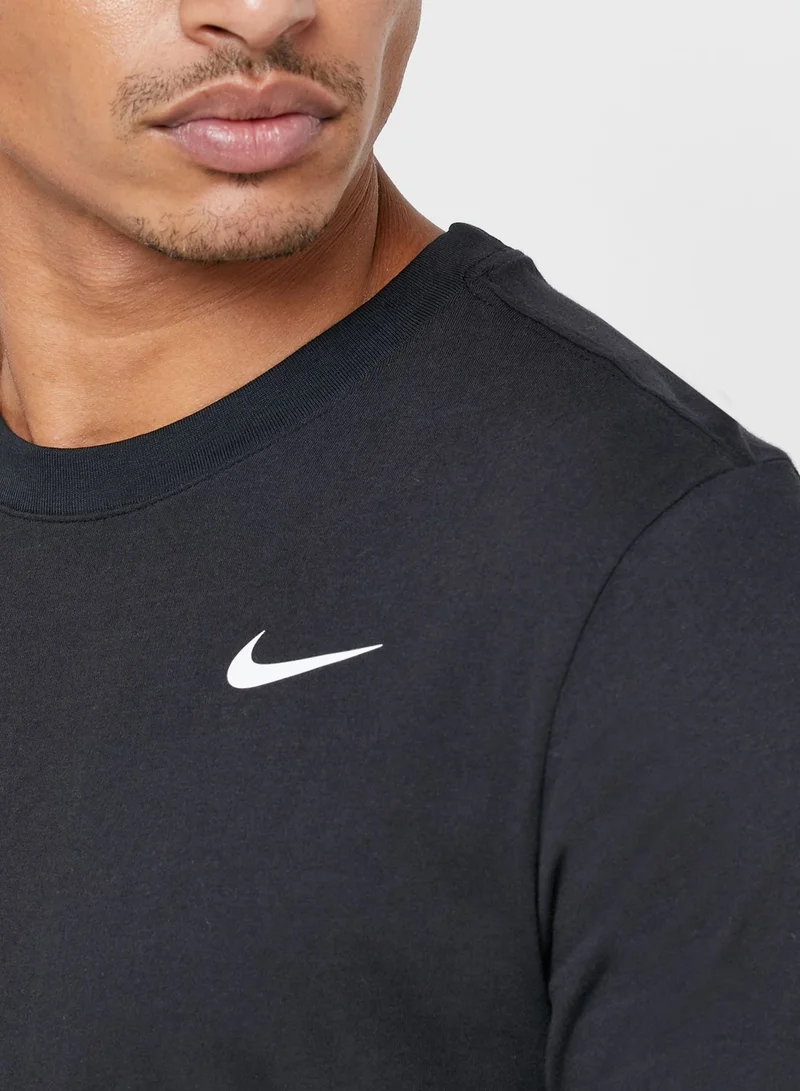 Nike Dri-FIT Solid T-Shirt