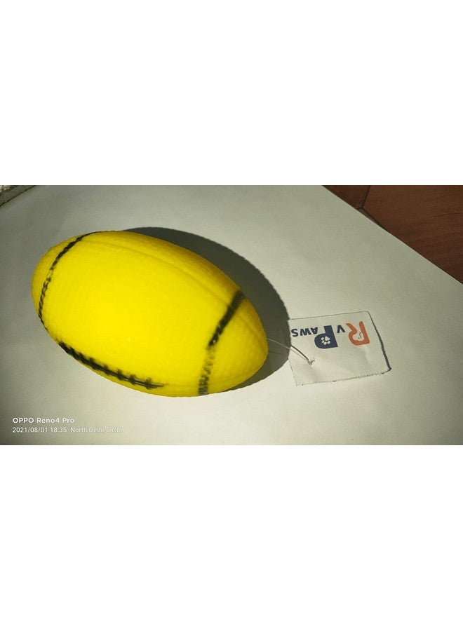 لعبة كرة الرجبي للكلاب تصدر صوت صرير، متوسطة الحجم (قد يختلف اللون) - Image 2