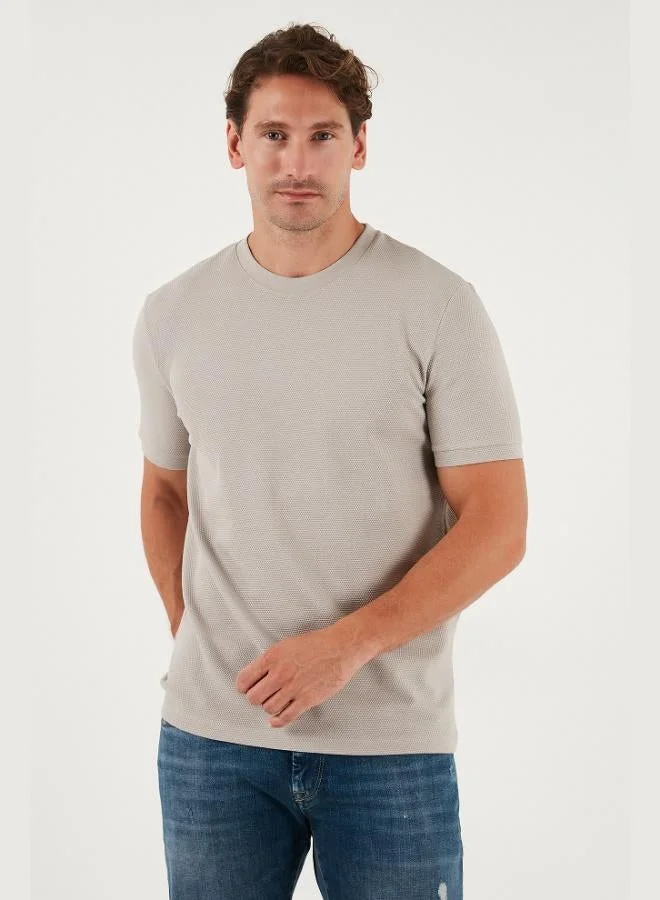 بوراتي تي شيرت رجالي بياقة دائرية بقصة ضيقة من قطن سترتش بوراتي