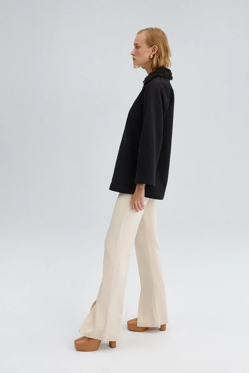 توتشي Furry Sweatshirt with Collar