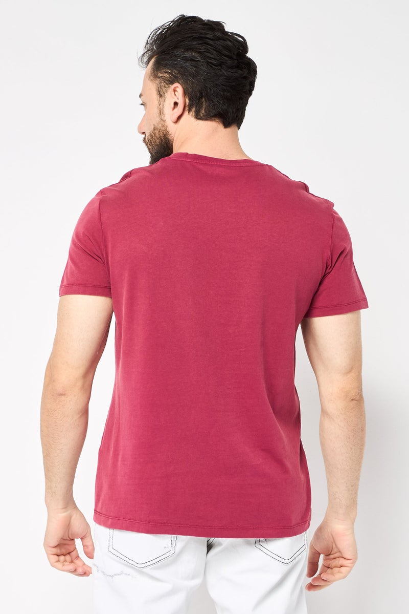 Celio تي شيرت رجالي بأكمام قصيرة و ياقة دائرية، بورغندي - Image 4