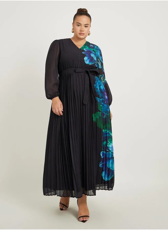 Styli Styli Plus Size Floral Print Pleated A-Line Maxi Dress