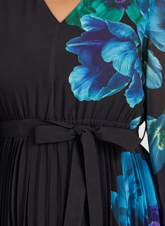 Styli Floral Pleated Maxi Dress  - Image 4