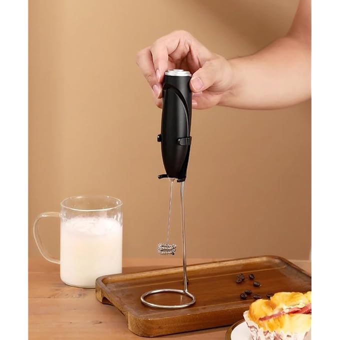 ريحني خفاقة حليب يدوية لتحضير رغوة القهوة، خفاقة كهربائية لتحضير لاتيه، كابتشينو، فرابيه، ماتشا، شوكولاتة ساخنة، خلاط بيض يدوي متعدد الأغراض، أبيض - Image 5