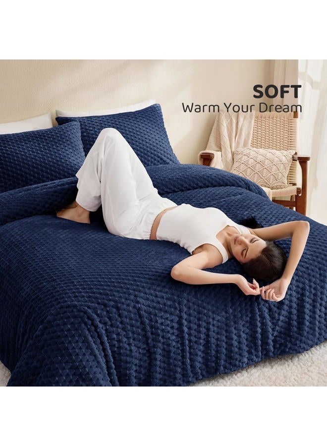 Petrichor Fluffy King Comforter Set - Ultra-Soft Navy Flannel Thick Comforter for King Bed, Luxury Warm Bedding Set for Winter & Fall, Cozy Fuzzy Bed Set 3 Pieces (1 Comforter & 2 Pillowcases) - Image 2