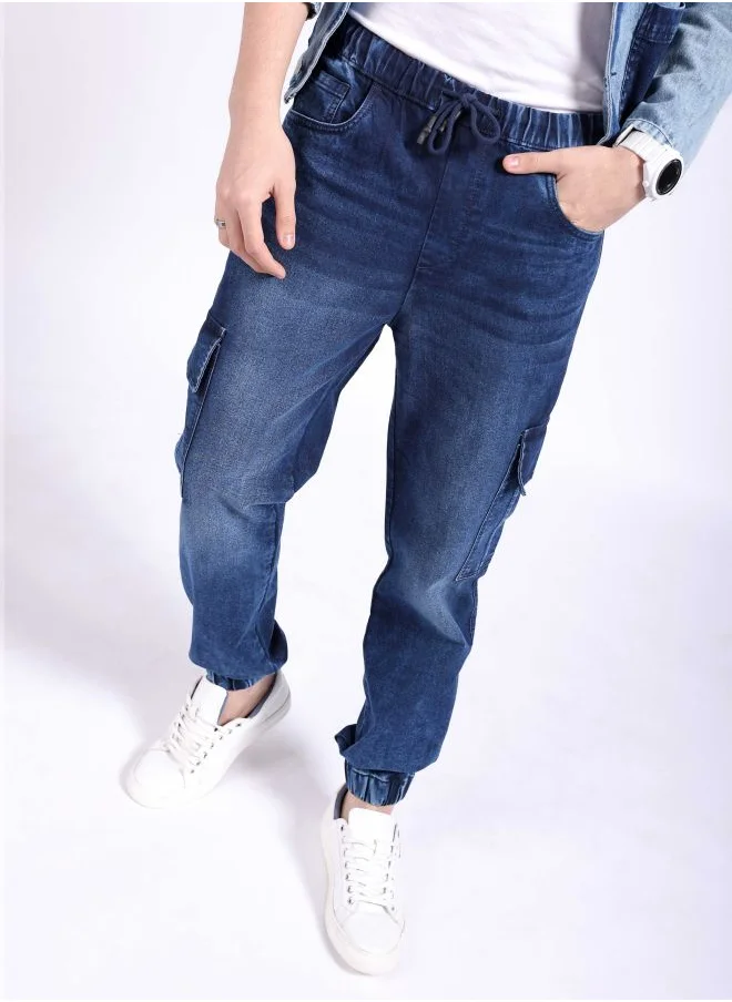 شركة المرآب الهندية Men Regular Fit Solid Mid-Rise Stretchable Denim Cargo Joggers