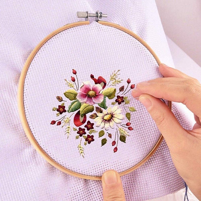Wooden Embroidery Hoop Ring Frame for Creative DIY Embroidery , Adjustable Handy Sewing Circle Art & Design ( by Good Luck Products ) (8 inches ( Pack of 1 pc ))  - Image 4