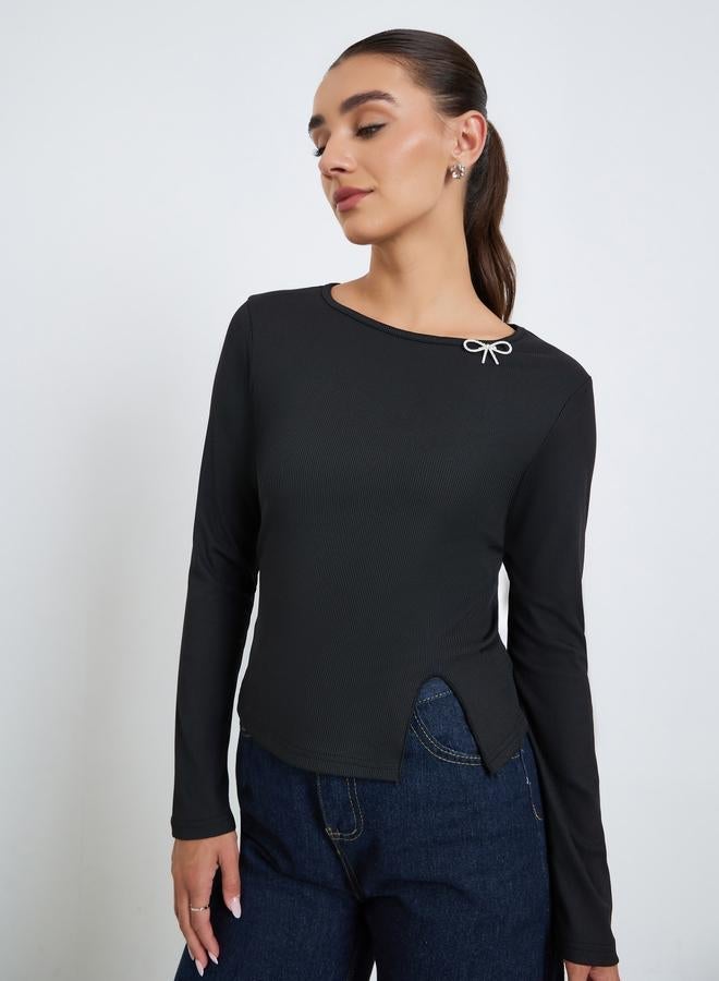 ستايلي تيشيرت بأكمام طويلة وتفاصيل مضلعة - Image 1