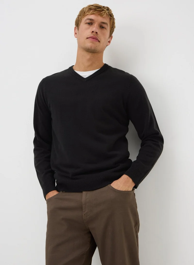 ماتلان Black Supersoft V Neck Jumper