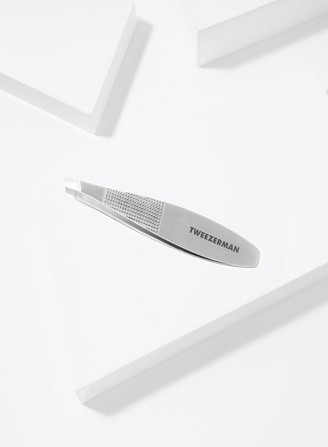 Tweezerman Wide Grip Slant Tweezer - Image 5