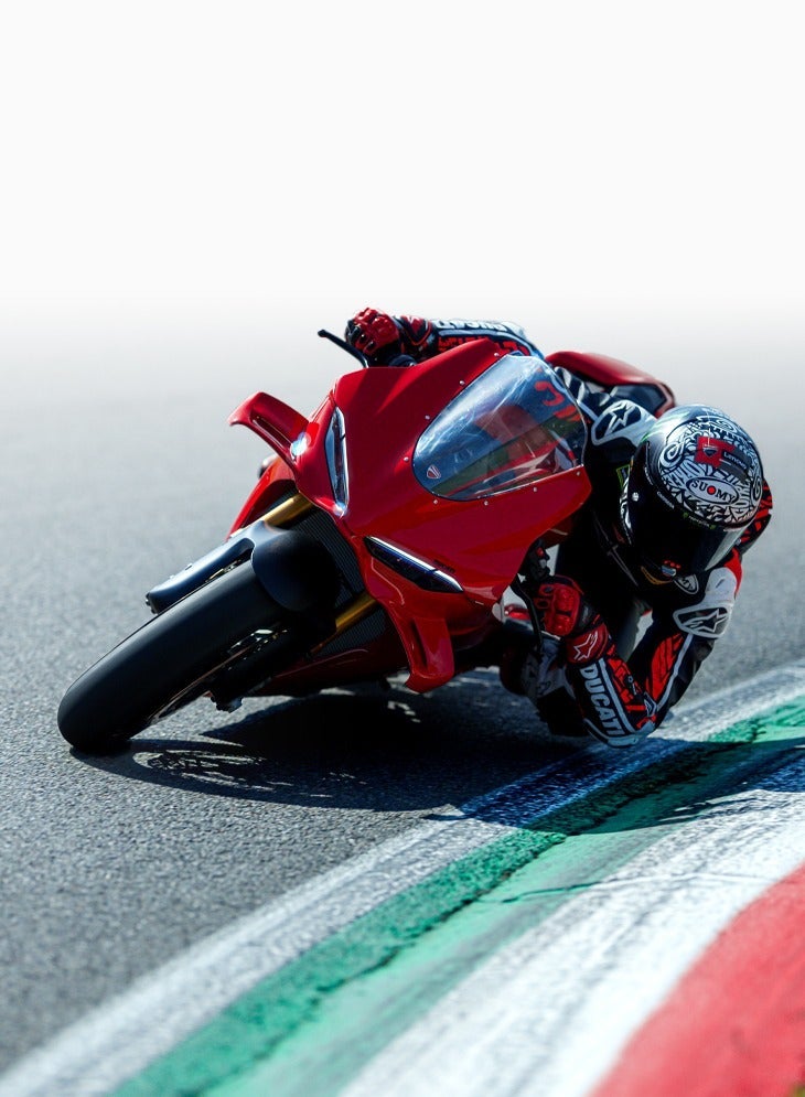 Ducati PANIGALE V4 - Ducati Red 2025 (Pick up from showroom only) - Image 2