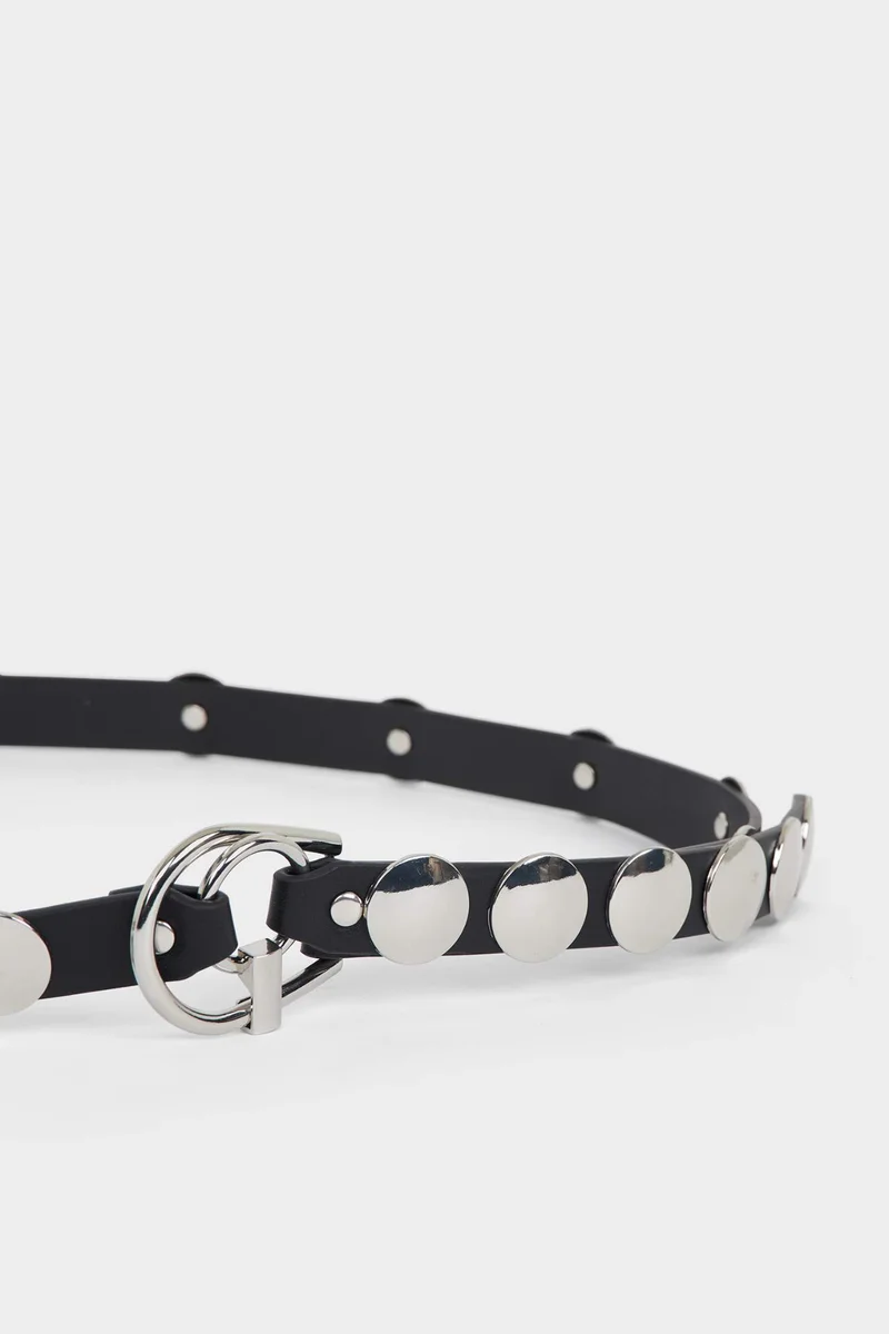 ديفاكتو Woman Oval Buckle Faux Leather