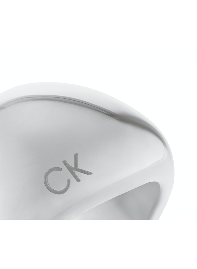 CALVIN KLEIN خاتم نسائي من مجوهرات كالفن كلاين بأشكال عضوية مرحة - 35000443C - Image 2