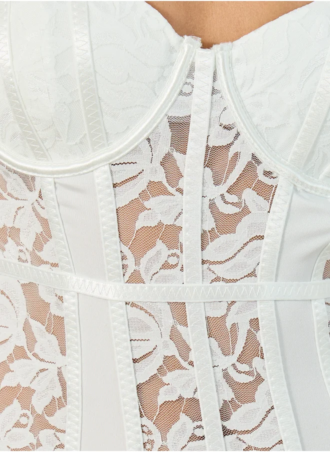 ستايلي Styli Padded Wired Double Apex Strap Lace Panel Bodysuit