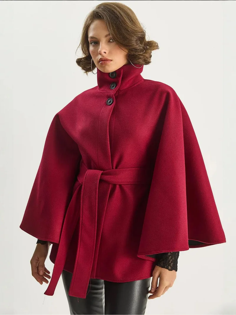 بيانكو لوتشي معطف بونشو من لوكسي مع رباط