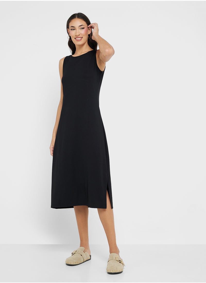 Ginger Basics - Sleeveless Relaxed Maxi Dress With Side Slit - Image 1