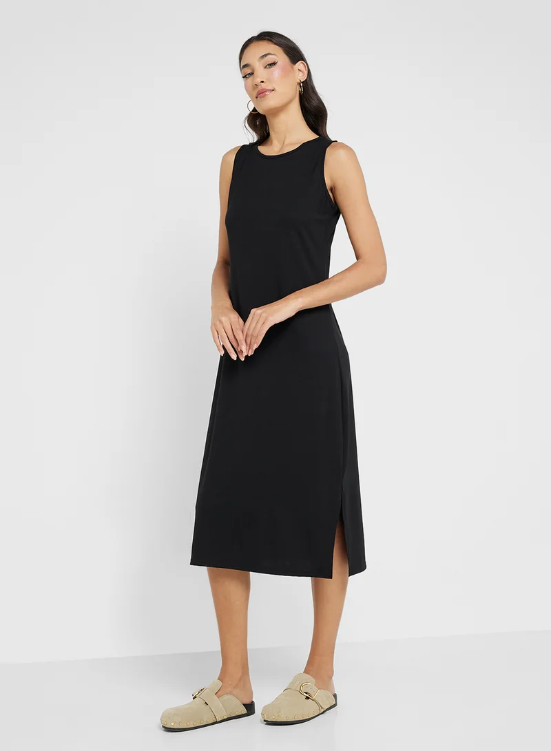 Ginger Basics Sleeveless Midi Dress