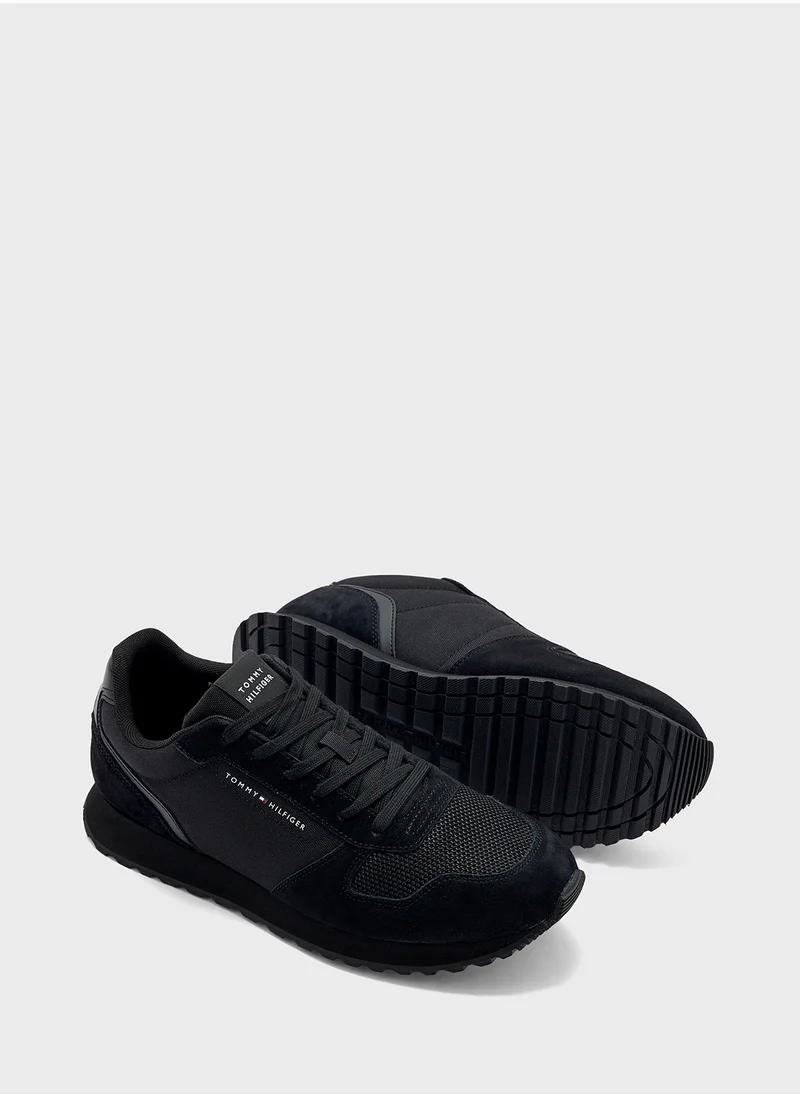 تومي هيلفيغر Lace Up Low Top Runner Sneakers