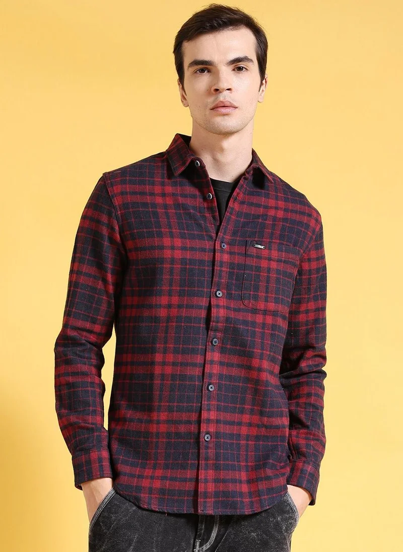 The Indian Garage Co Men Slim Fit Checkered Full Sleeves Cutaway Collar Casual Shirt