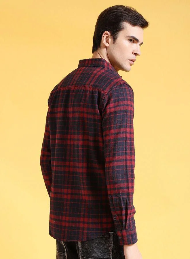 The Indian Garage Co Men Slim Fit Checkered Full Sleeves Cutaway Collar Casual Shirt