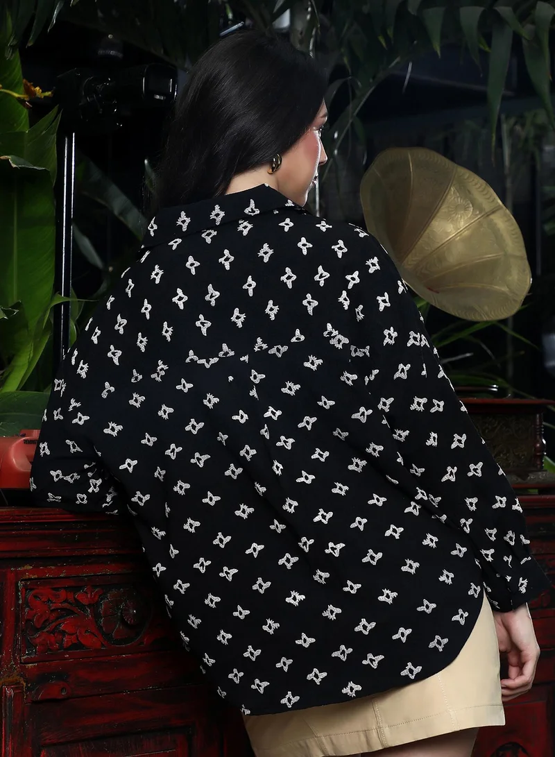 بينيا كولادا قميص نسائي واسع بطبعة زهور ملموسة بياقة عريضة وأكمام طويلة بأزرار للإغلاق، قميص منسوج بطبعة تجريدية ملموسة للملابس الكاجوال واليومية بلون أسود أونيكس