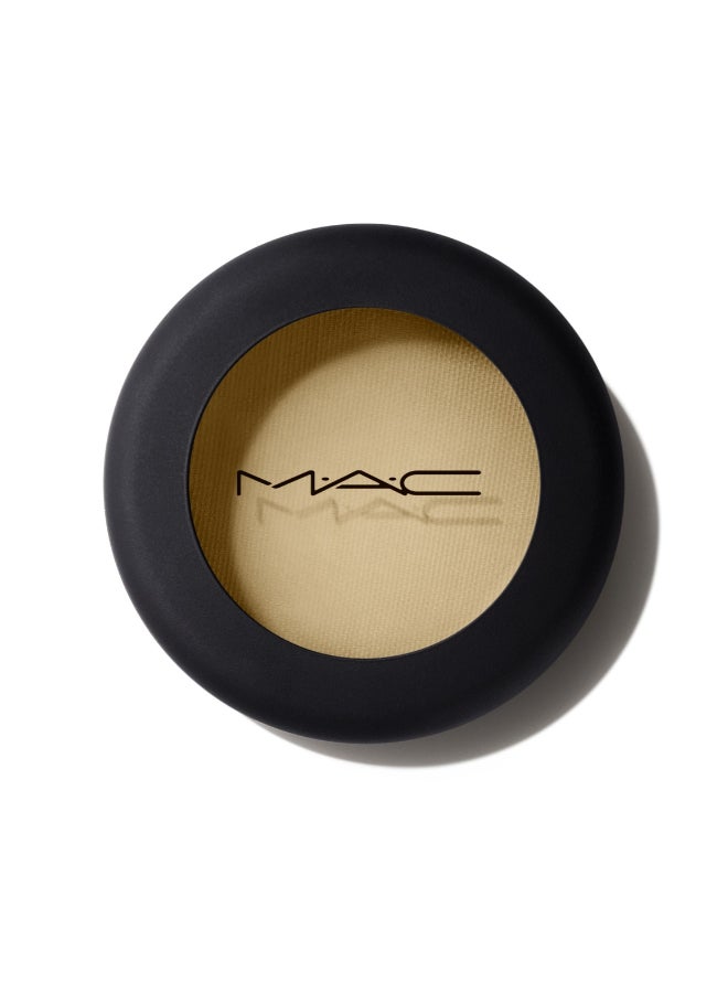 MAC Cosmetics Powder Kiss Soft Matte Eye Shadow - Per Suede Me - Image 3