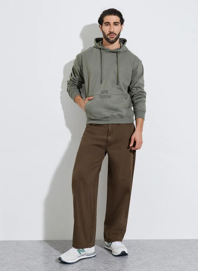 ستايلي Men Olive Minimal Pocket Statement Print Relaxed Hoodie