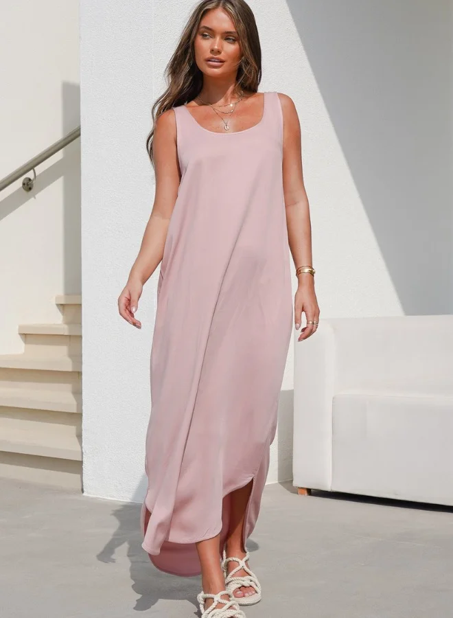 نوماد Backless Maxi Dress