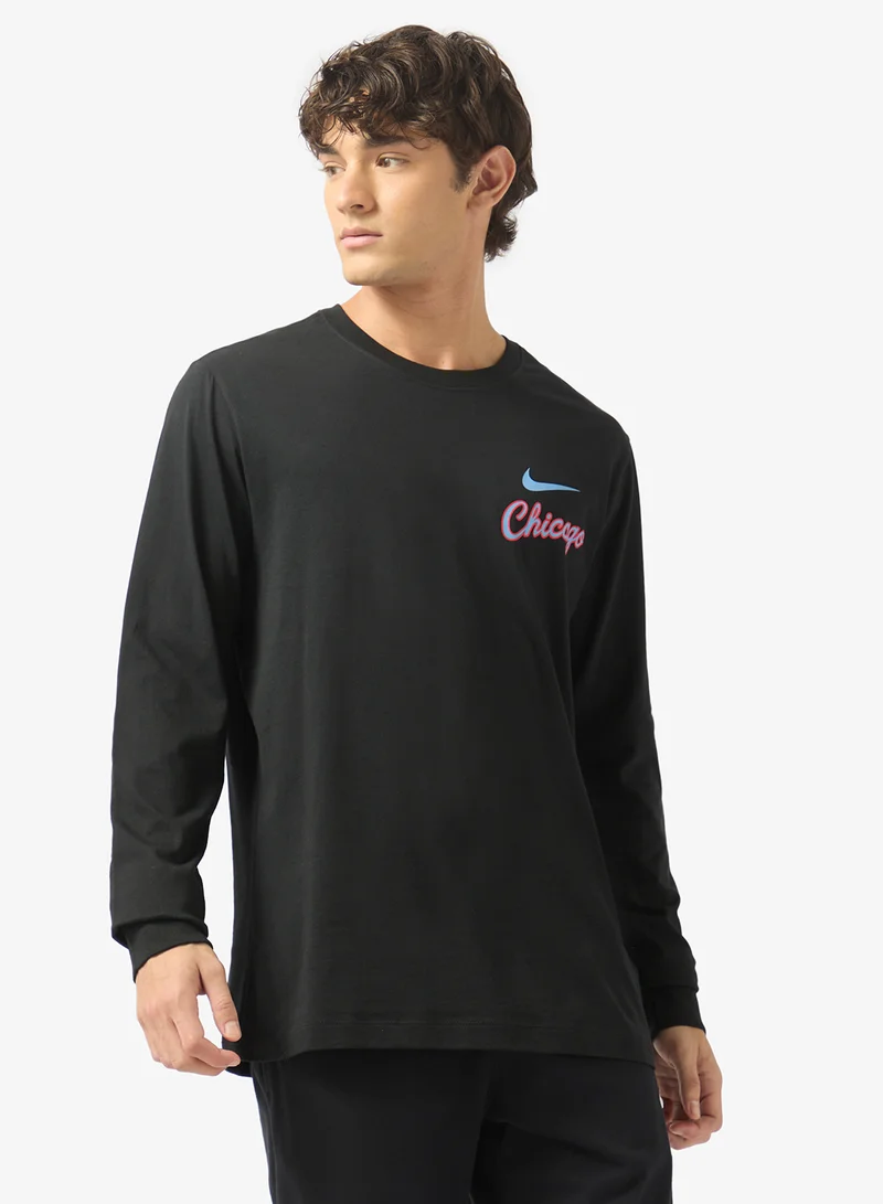 Nba Chicago Bulls Courtside Logo Long Sleeve T-Shirt