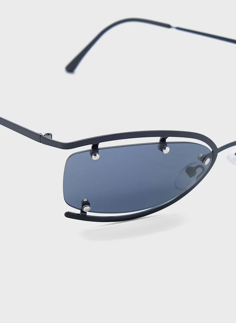 Seventy Five Casual Semi-Oval Sunglasses