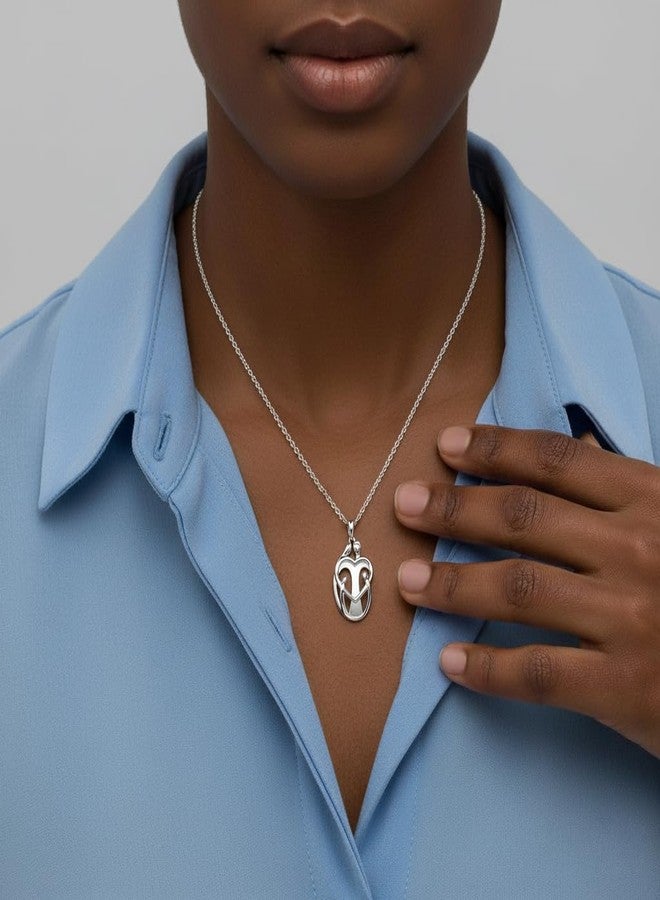 جويليلي قلادة من الفضة الإسترلينية من جويلي، بتصميم قلب عائلي يضم أحد الوالدين وطفلين، وسلسلة كابل بطول 18 بوصة. - Image 2