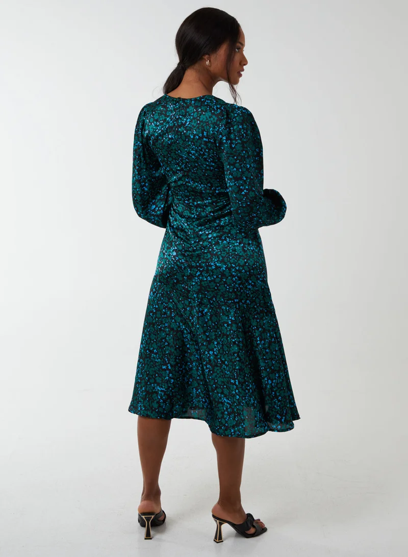 بلو فانيلا فستان ميدي بياقة ملفوفة