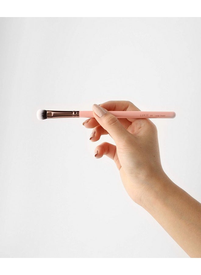 LUXIE - 209 Large Shader Brush - Rose Gold - Image 1