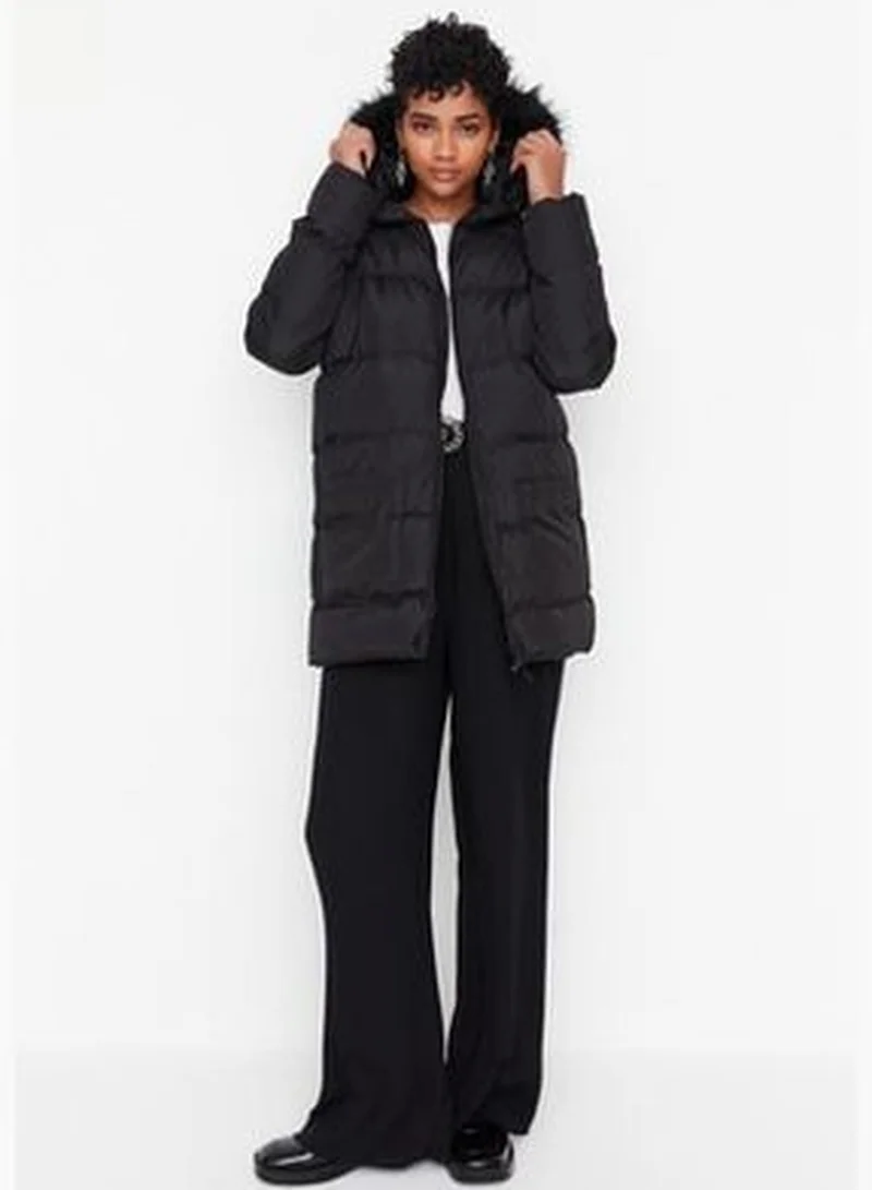 trendyol Black Oversized Fur Coat with a Hooded Water-Repellent Inflatable Coat TWOAW23MO00136
