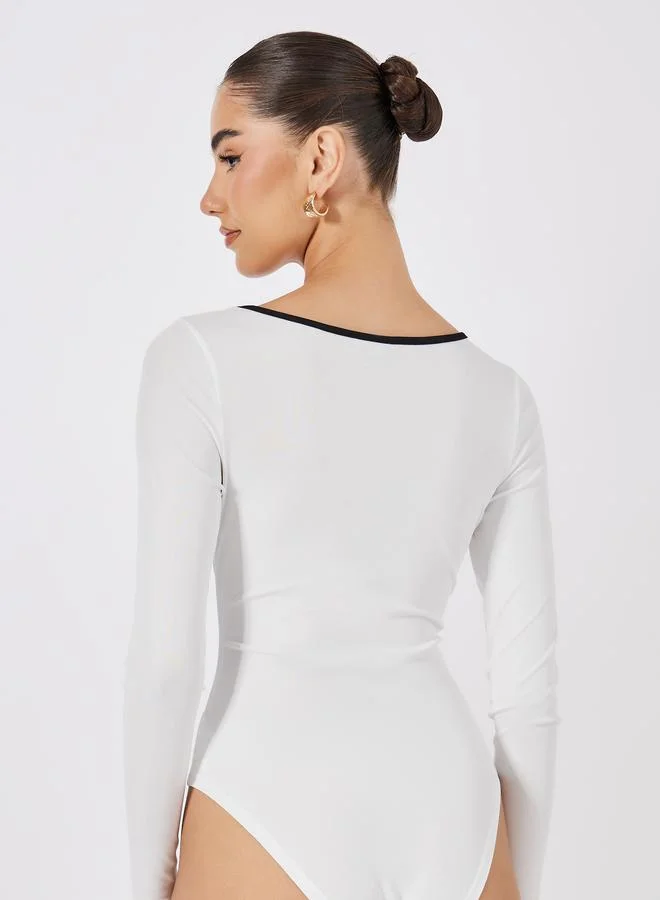 Styli Sweetheart Neck Rib Knit Contrast Piping Bodysuit